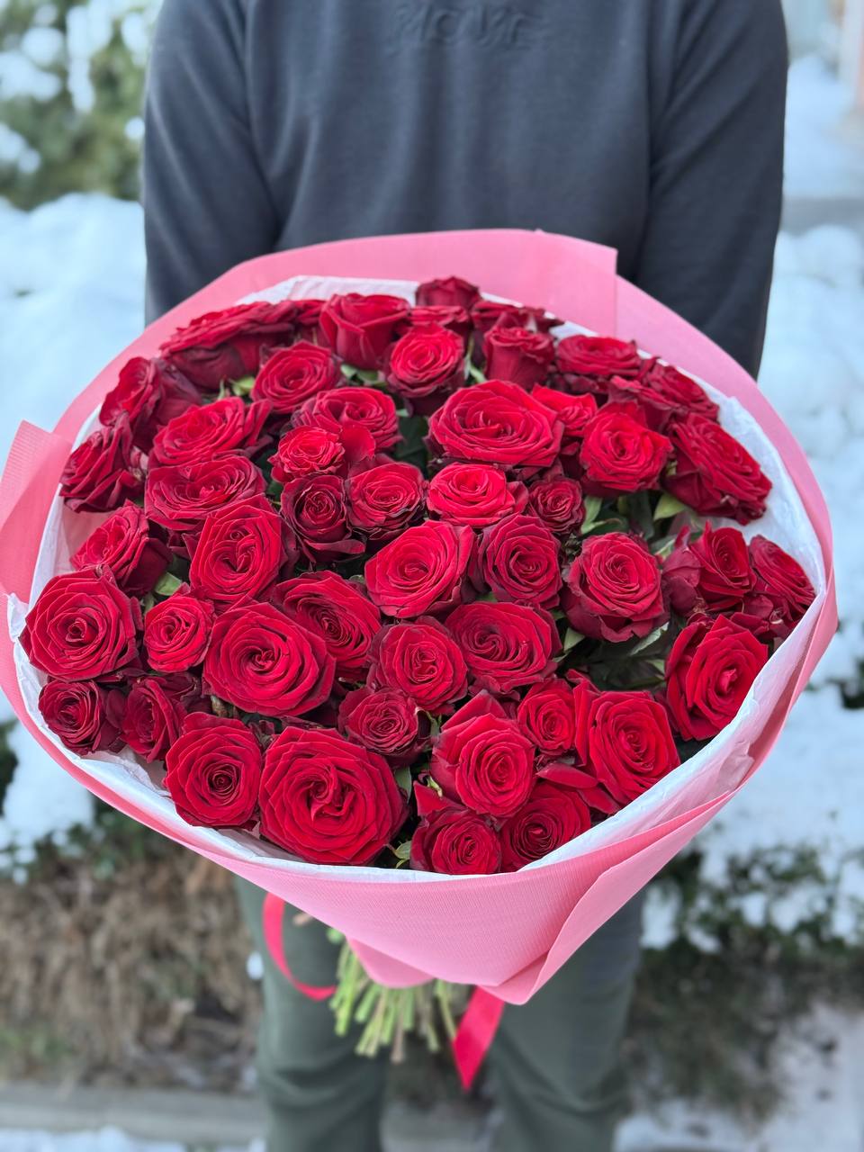 51 roses of the Grand Prix variety