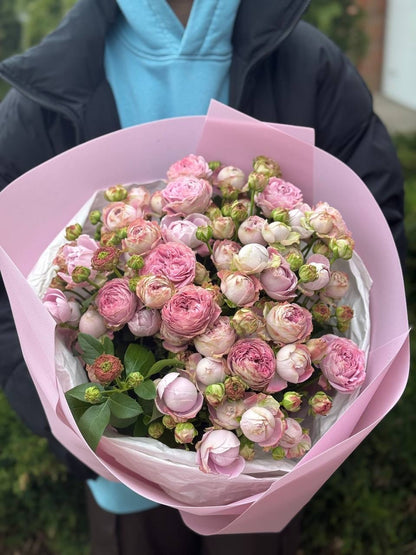 39 peony-shaped branch roses, Lavender variety