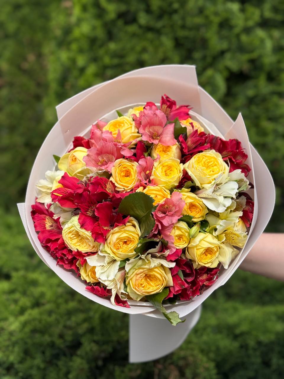 Bouquet of 39 stems Peony variety and Alstroemeria