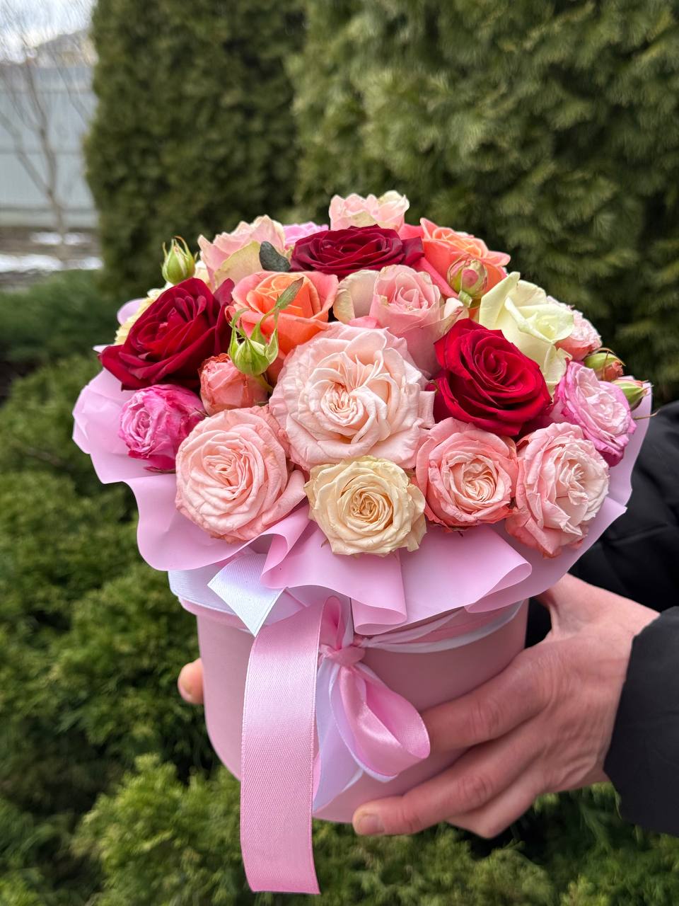 Flowers in a hat box, size S