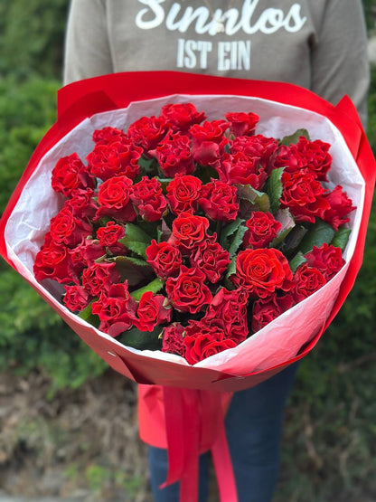 51 roses of the El Toro variety