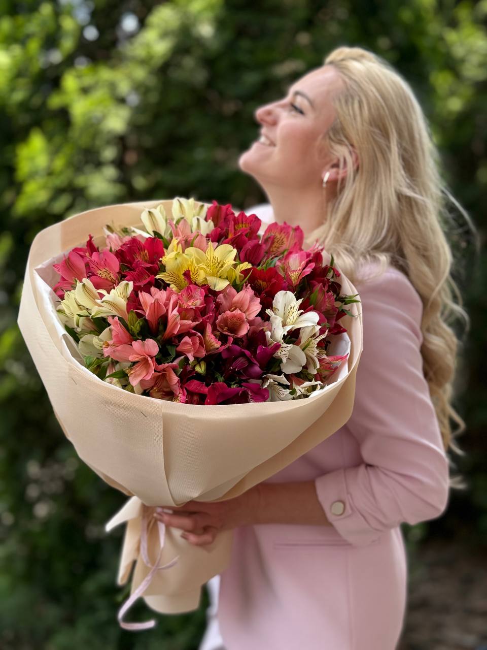 Bouquet of 39 stems Alstroemerias
