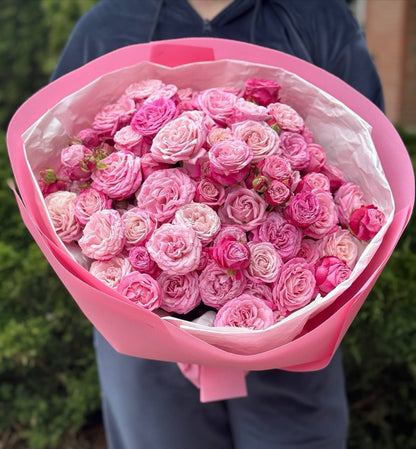 39 Peony Roses (Variety Lady Bombastic)