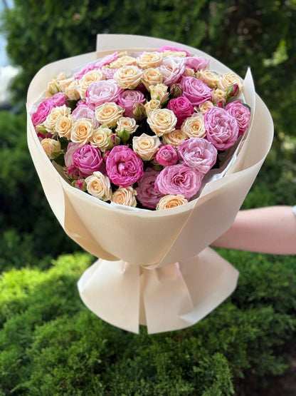 39 Roses Varieties Tanja and Lady Bombastic