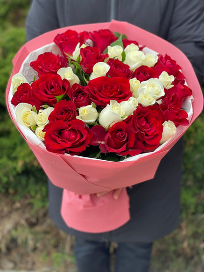 39 Roses Varieties Beluga and Red Eagle