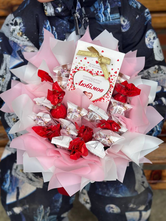 Chocolates in a hat box by Lyubimiv, size M