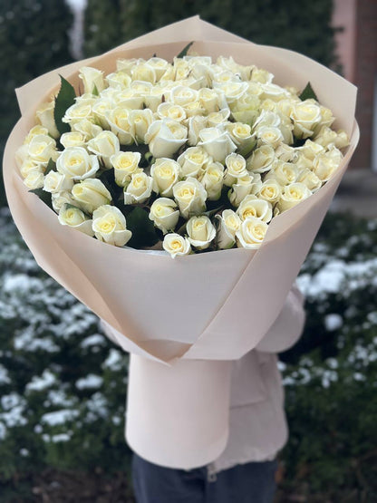 101 Roses Variety Beluga