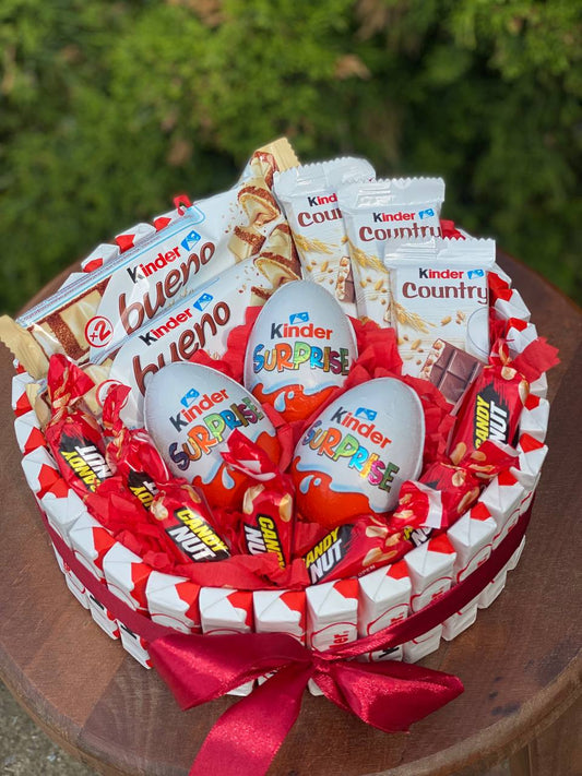 NEW Box with Kinder chocolates and Kinder Joy, size M
