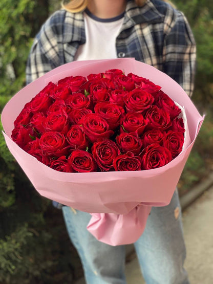 39 Roses Variety Red Naomi