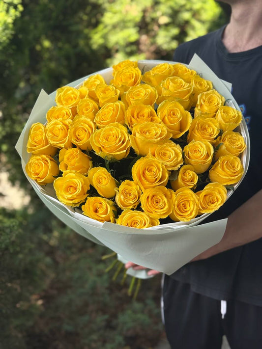 51 roses of the Penny Lane variety