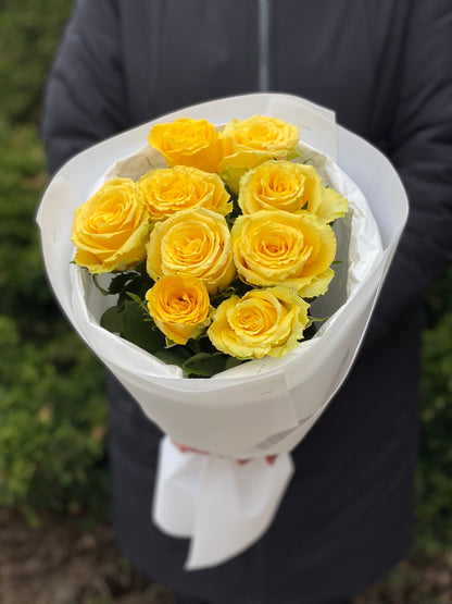 9 roses (color Yellow) 50 cm