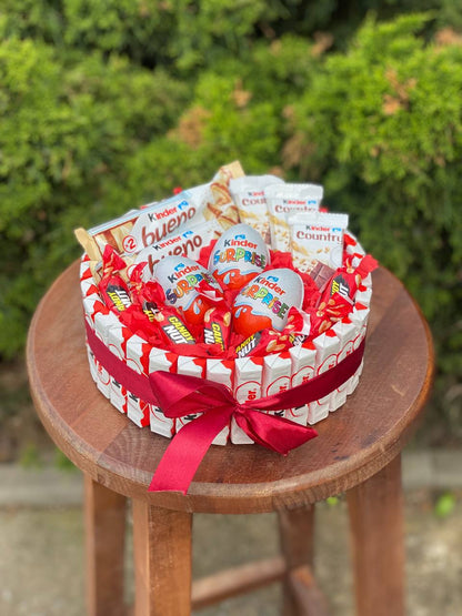NEW Box with Kinder chocolates and Kinder Joy, size M
