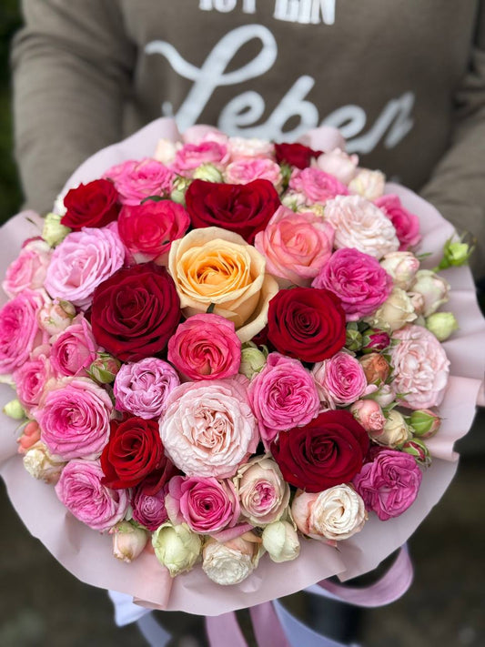 Flowers in a hat box, size M