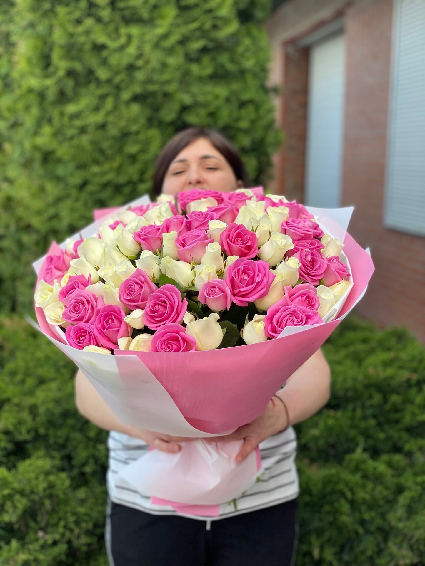 101 Roses Variety Beluga and Aqua