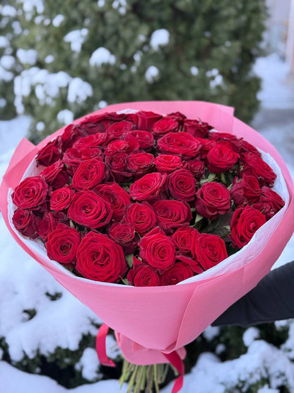 51 roses of the Grand Prix variety