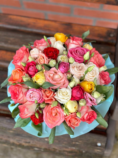 Flowers in a hat box, size M