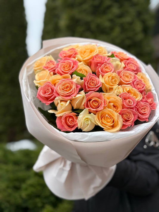 39 Roses Varieties Miss Piggy and Peach Avalanche