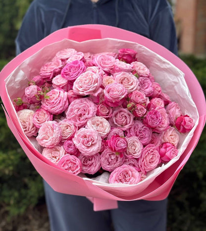 39 Peony Roses (Variety Lady Bombastic)
