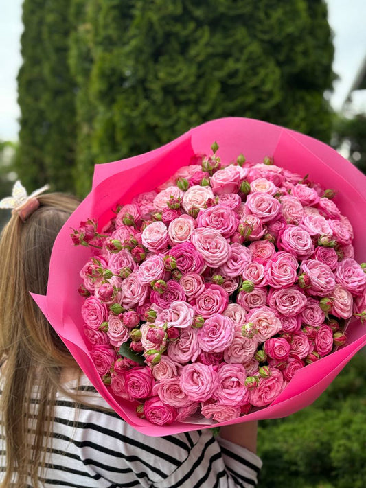 101 Peony-Shaped Roses of the Lady Bombastic Variety