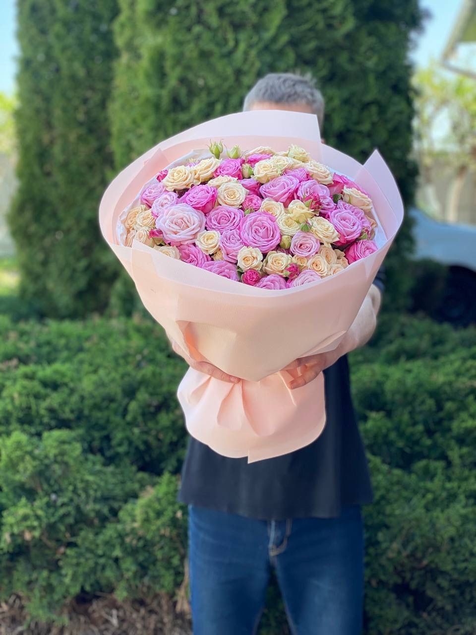 39 Roses Varieties Tanja and Lady Bombastic